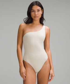 Body Lululemon Wundermost Ultra-Soft Nulu Asymmetrical Mujer Marrones Chile | 568UDWHIV