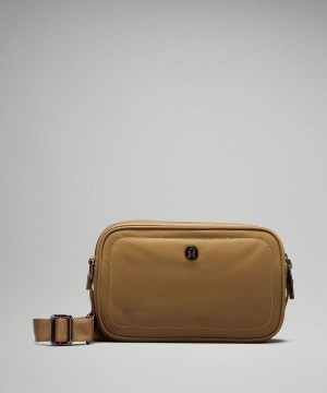 Bolsas Hombro Lululemon Camera 2L Mujer Negras Doradas Chile | 561HRJIZL
