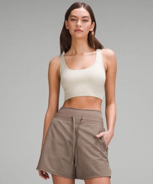 Camiseta sin Manga Lululemon Wundermost Ultra-Soft Nulu Scoop-Neck Cropped Mujer Beige Chile | 571XKPYZB