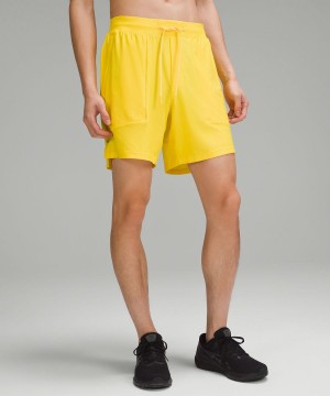 Short Lululemon License to Train Linerless 7" Pique Hombre Amarillo Chile | 795UDPTNV