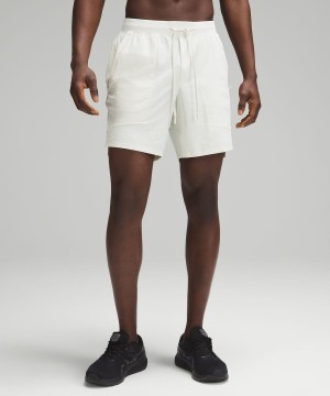 Short Lululemon License to Train Linerless 7" Hombre Beige Chile | 921LCNZYK