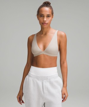 Sujetador Deportivo Lululemon Wundermost Ultra-Soft Nulu Triangle Bralette A–D Cups Mujer Gris Chile | 379LSAIXE