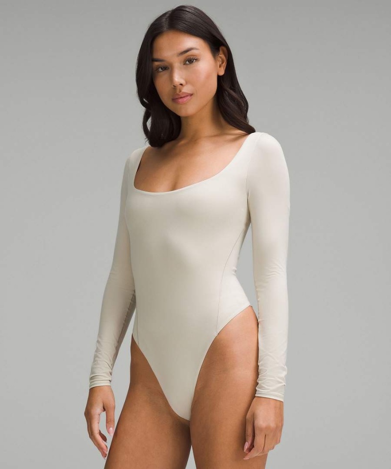 Body Lululemon Wundermost Ultra-Soft Nulu Square-Neck Long-Sleeve Mujer Beige Chile | 248VGFQBY