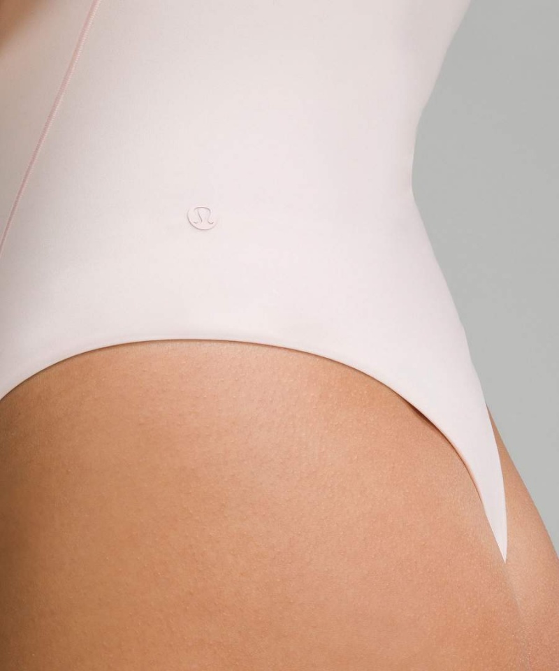 Body Lululemon Wundermost Ultra-Soft Nulu Asymmetrical Mujer Rojas Claro Chile | 451GHNLFW