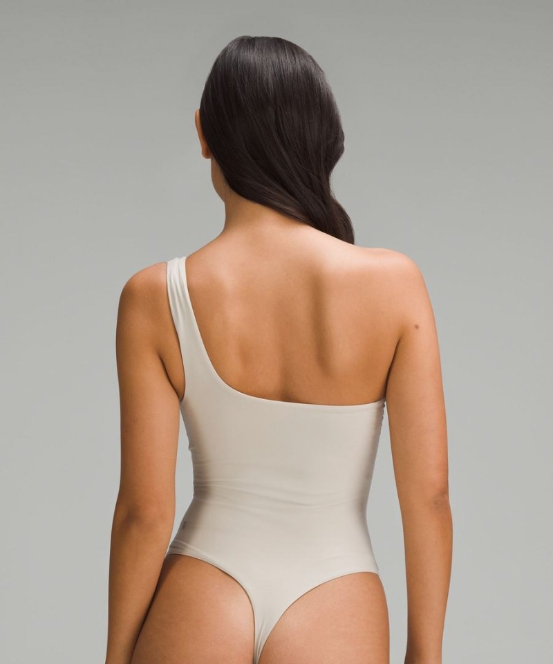 Body Lululemon Wundermost Ultra-Soft Nulu Asymmetrical Mujer Marrones Chile | 568UDWHIV