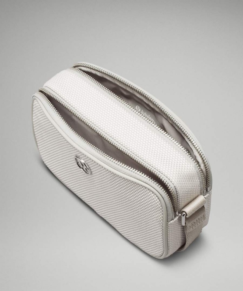 Bolsas Hombro Lululemon Camera 2L Lona Mujer Beige Blancas Beige Chile | 135LJKUOF