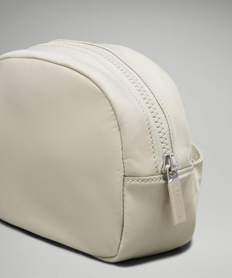 Bolso Pequeño Lululemon City Essentials Mini Mujer Beige Chile | 964TSJWMO