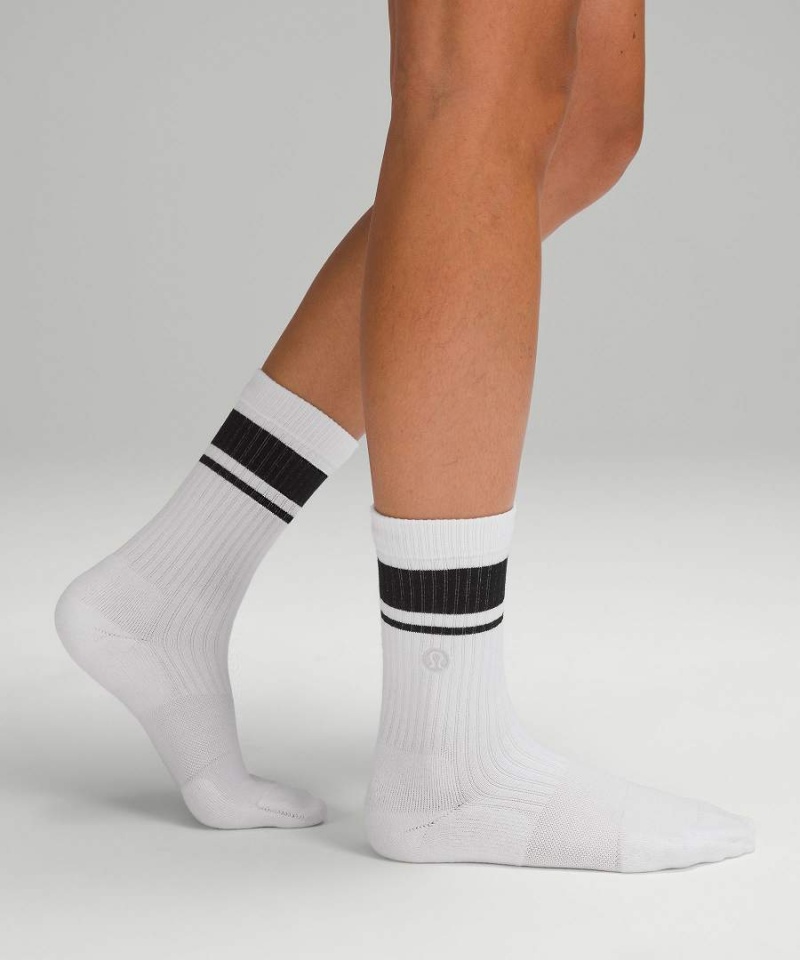 Calcetines Lululemon Daily Stride Acanalado Comodidad Crew 3 Pack Mujer Blancas Negras Chile | 579YBZLNJ