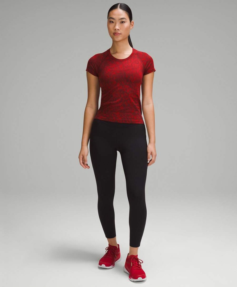 Camiseta Lululemon Lunar New Year Swiftly Tech 2.0 Race Length Corta-Sleeve Mujer Rojas Oscuro Chile | 072KBNOLZ