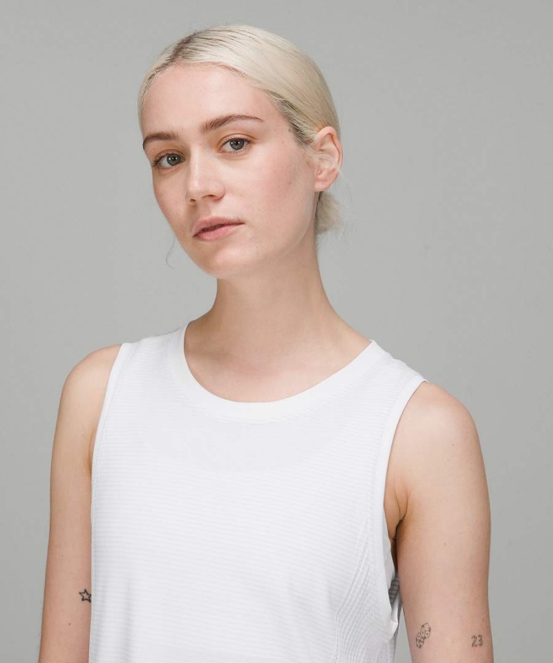 Camiseta sin Manga Lululemon Train to Be High-Low Hem Mujer Blancas Blancas Chile | 915DXSLQT