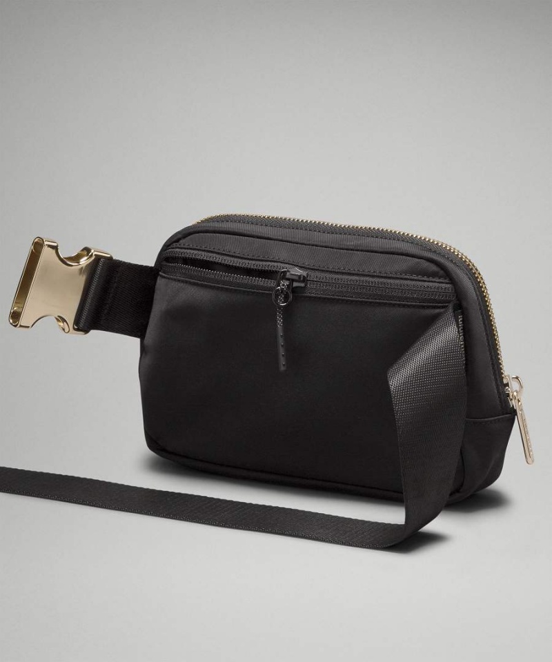 Riñonera Lululemon Everywhere 1L Metal Hardware Mujer Negras Doradas Chile | 236MDARSV
