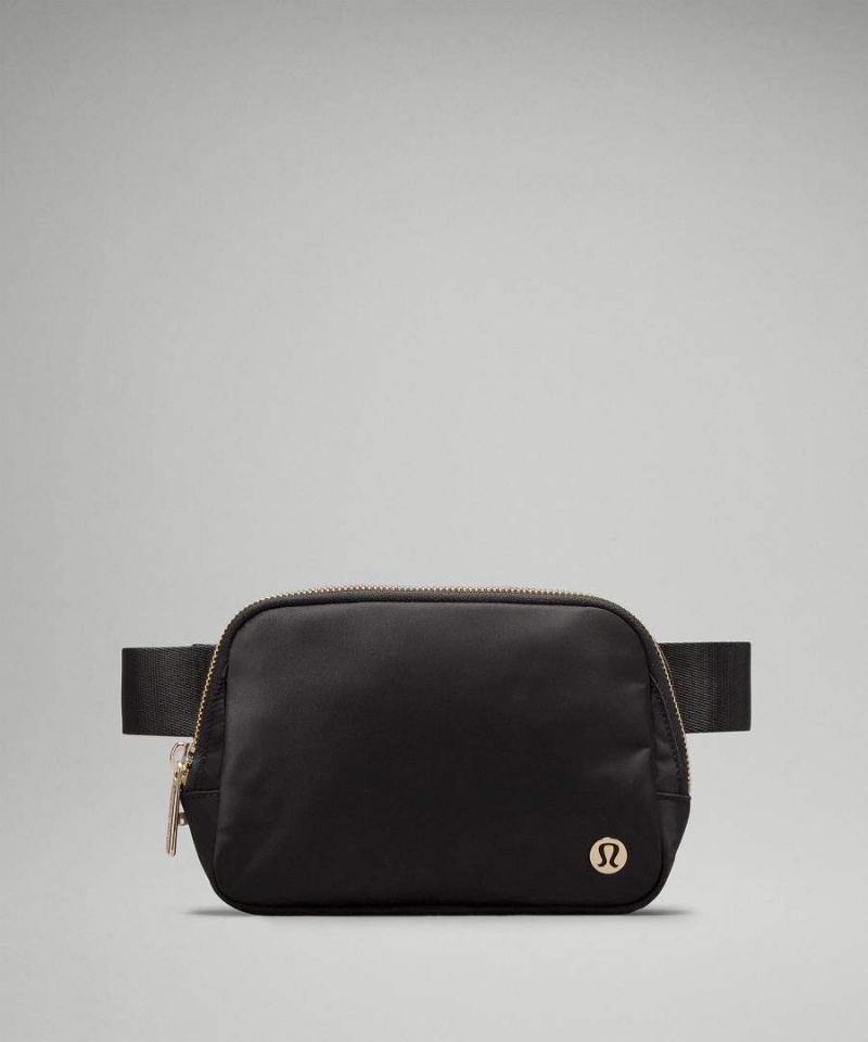 Riñonera Lululemon Everywhere 1L Metal Hardware Mujer Negras Doradas Chile | 236MDARSV