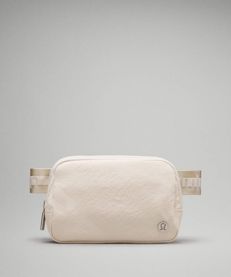 Riñonera Lululemon Everywhere 1L Wordmark Hombre Blancas Beige Blancas Chile | 958BWMKJI