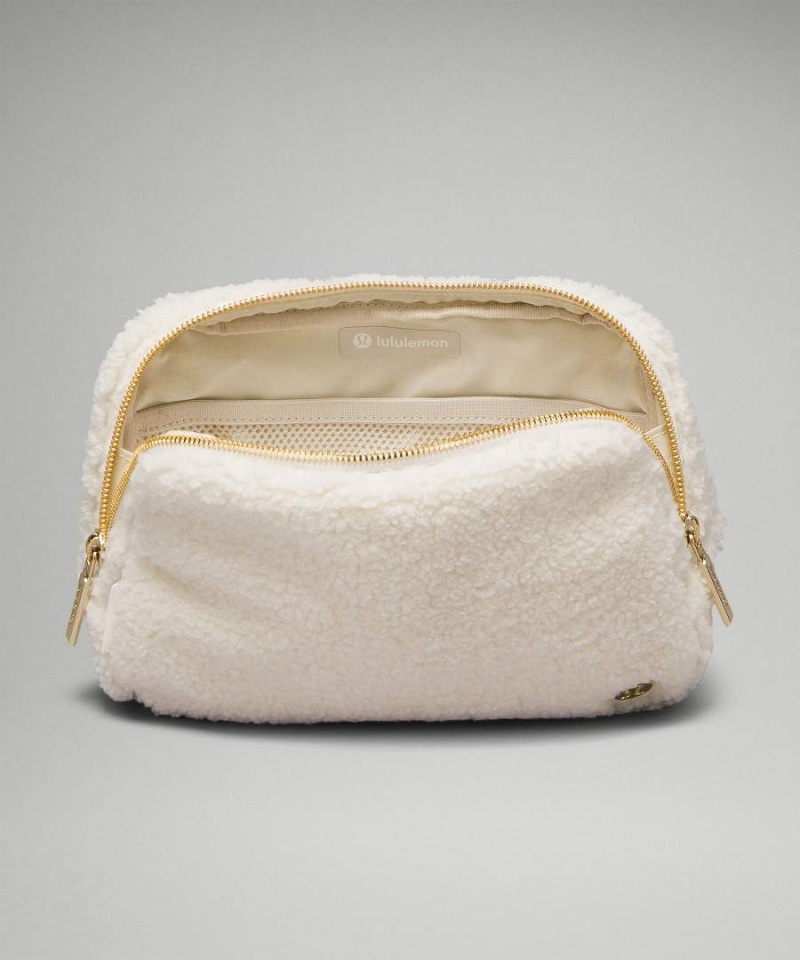 Riñonera Lululemon Everywhere Large 2L Fleece Mujer Blancas Doradas Chile | 409RPWGEH