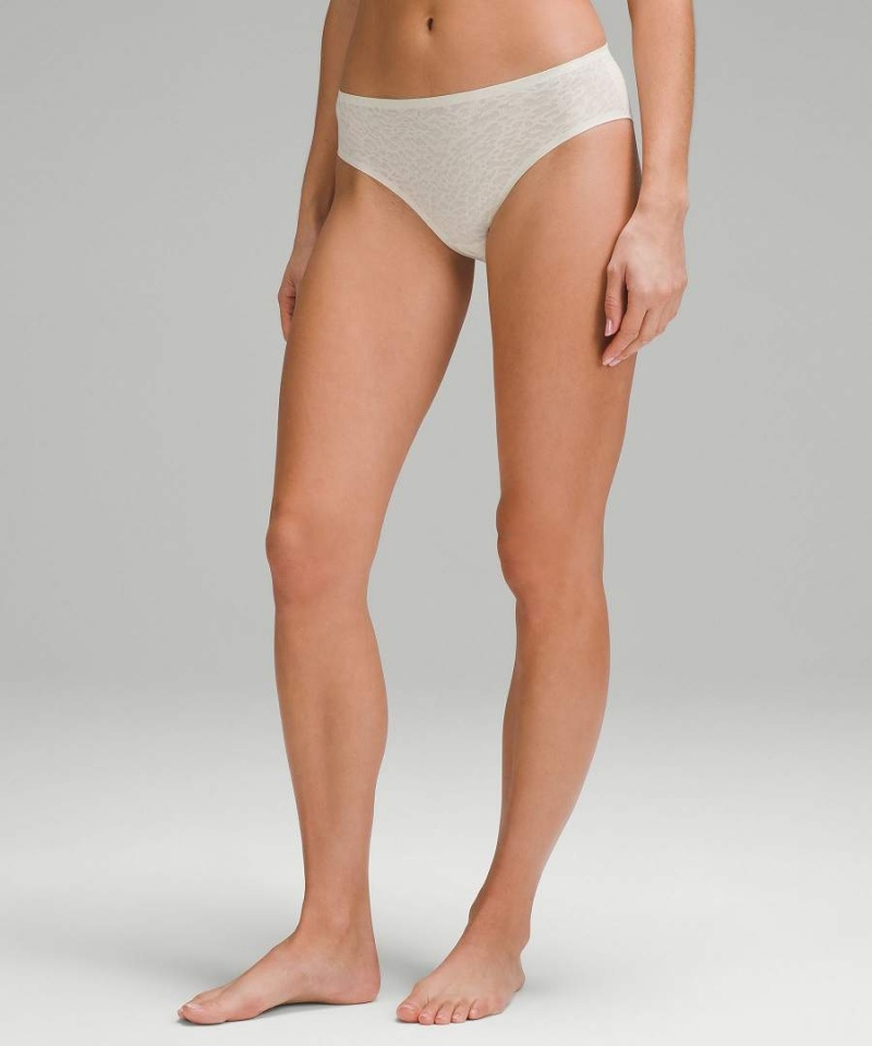 Ropa Interior Lululemon InvisiWear Mid-Rise Bikini Performance Encaje 3 Pack Mujer Negras Beige Rosas Chile | 784EBAIRZ
