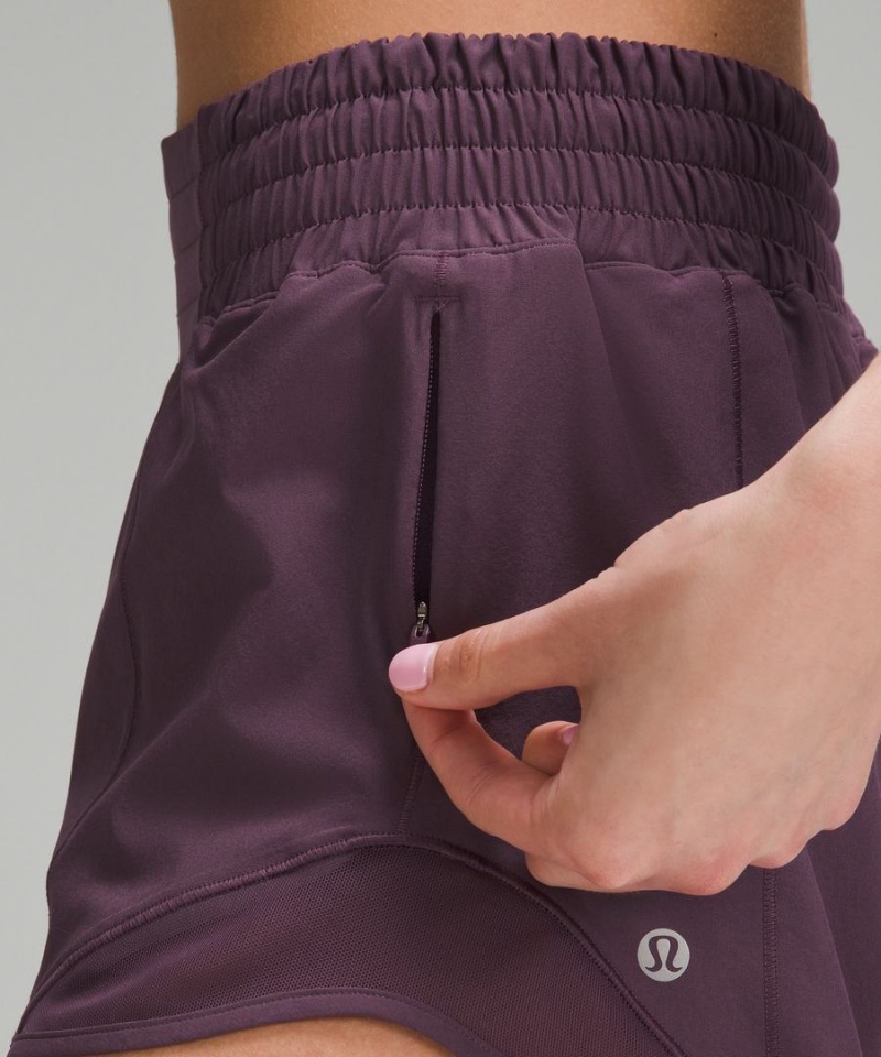 Short Lululemon Hotty Hot High-Rise Forro 2.5