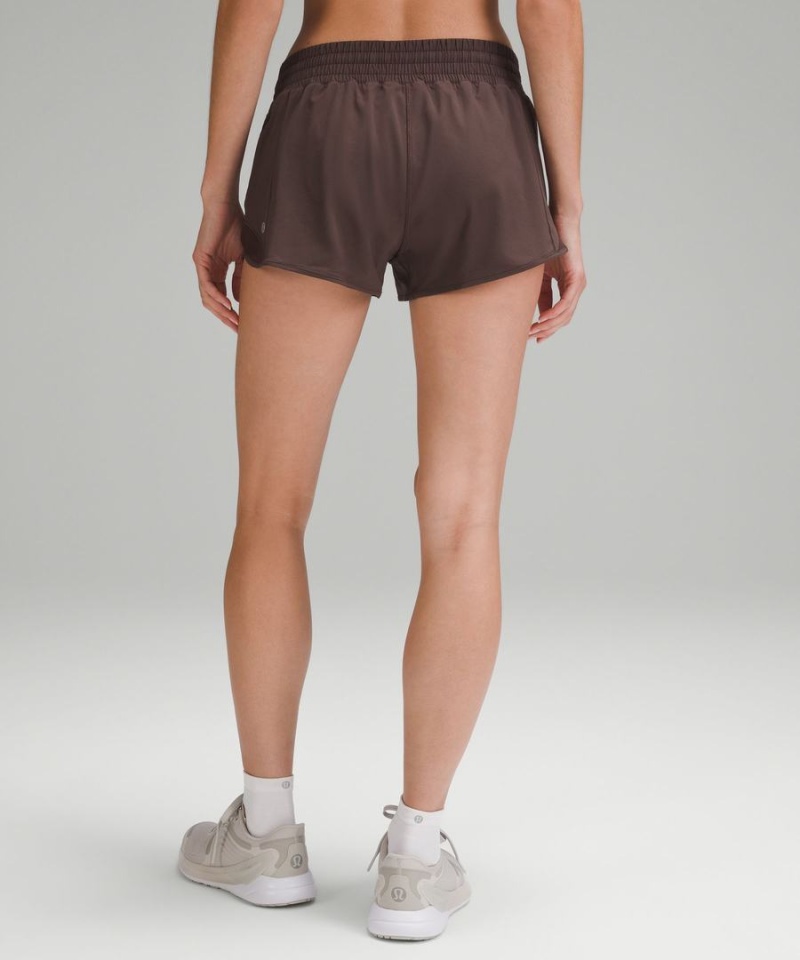 Short Lululemon Hotty Hot High-Rise Forro 2.5