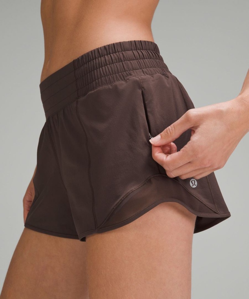 Short Lululemon Hotty Hot High-Rise Forro 2.5