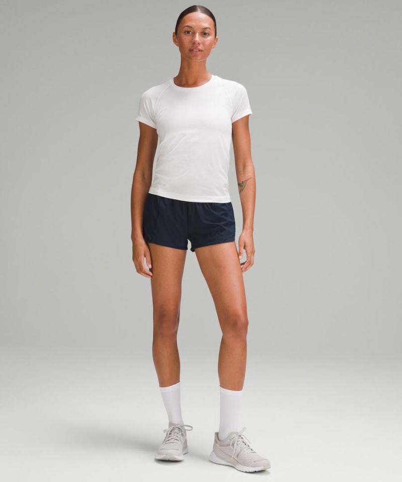 Short Lululemon Hotty Hot High-Rise Forro 2.5