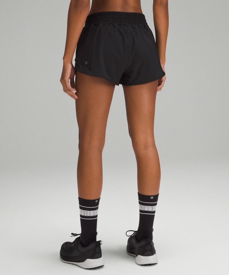 Short Lululemon Hotty Hot High-Rise Forro 2.5