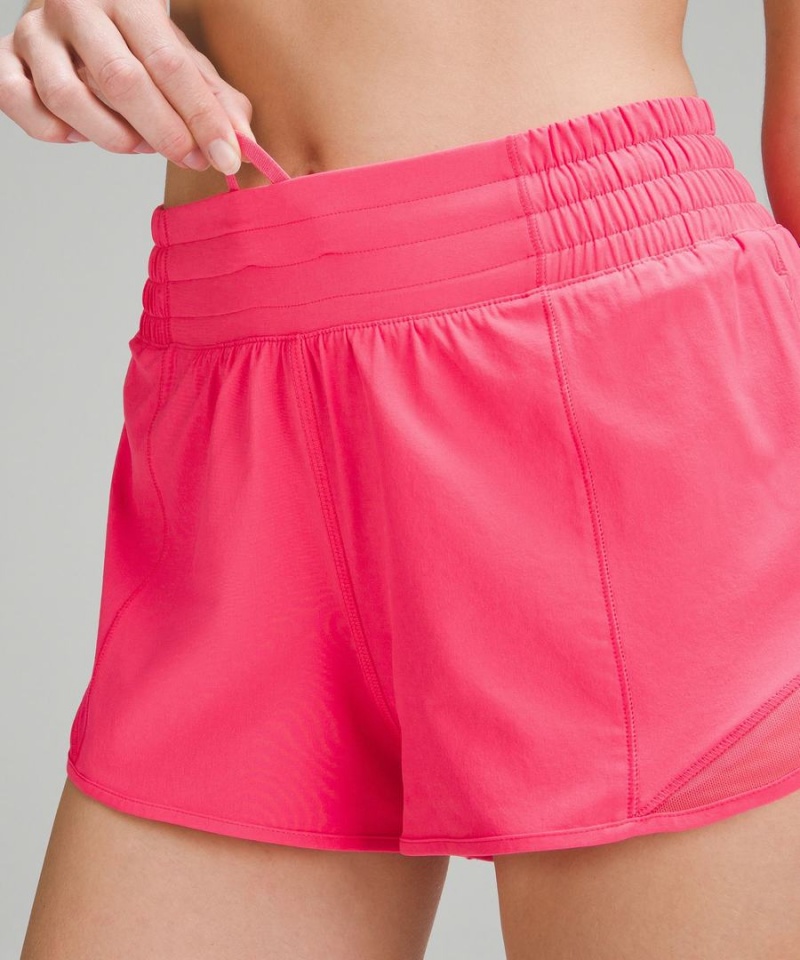 Short Lululemon Hotty Hot High-Rise Forro 2.5