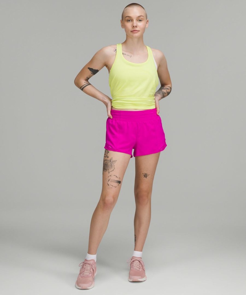 Short Lululemon Hotty Hot High-Rise Forro 2.5