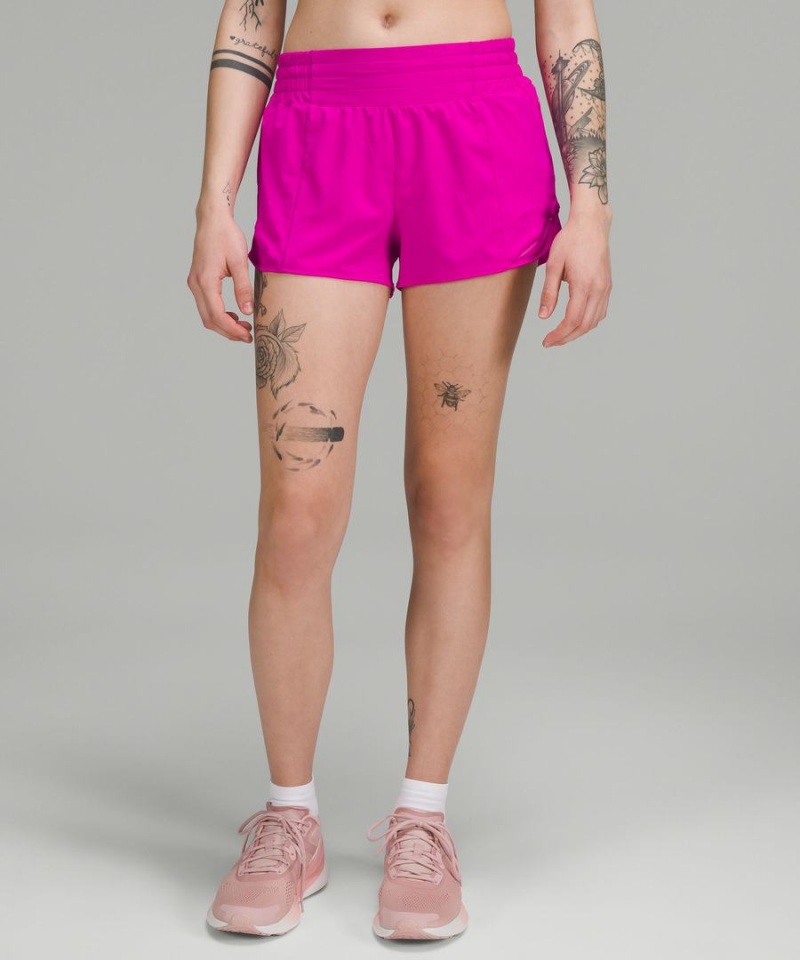 Short Lululemon Hotty Hot High-Rise Forro 2.5\