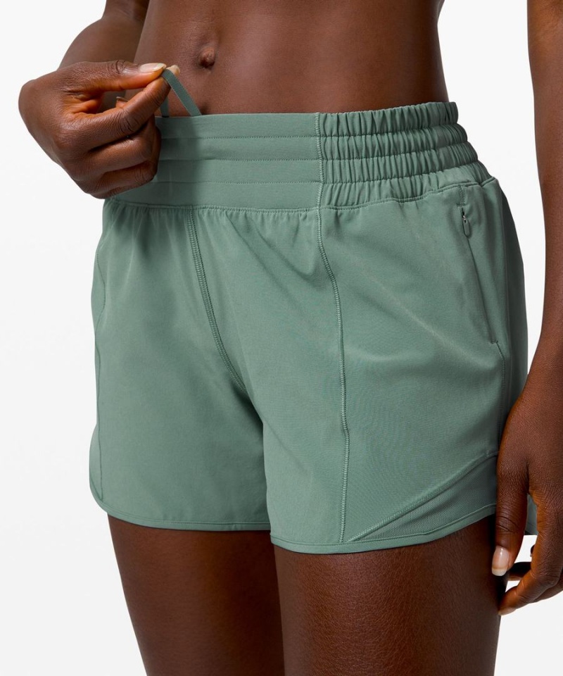 Short Lululemon Hotty Hot High-Rise Forro 2.5