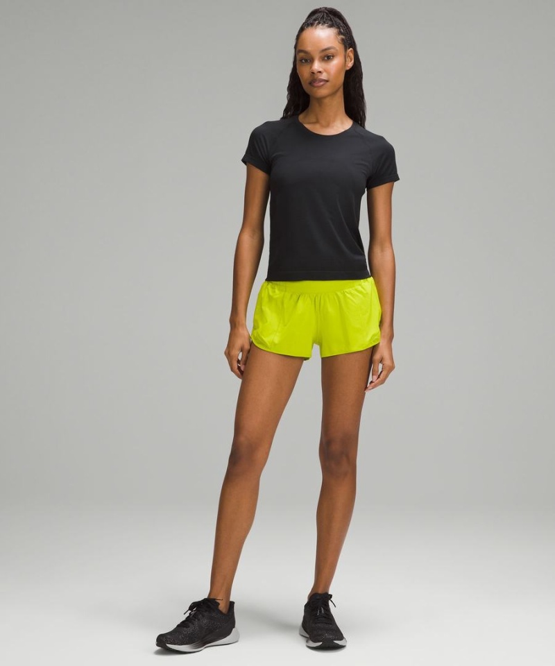 Short Lululemon Hotty Hot Low-Rise Forro 2.5