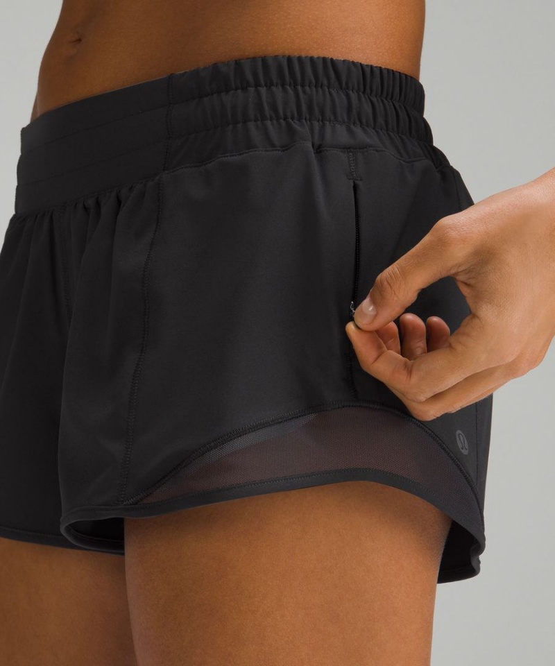 Short Lululemon Hotty Hot Low-Rise Forro 2.5