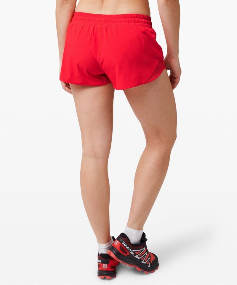 Short Lululemon Hotty Hot Low-Rise Forro 2.5