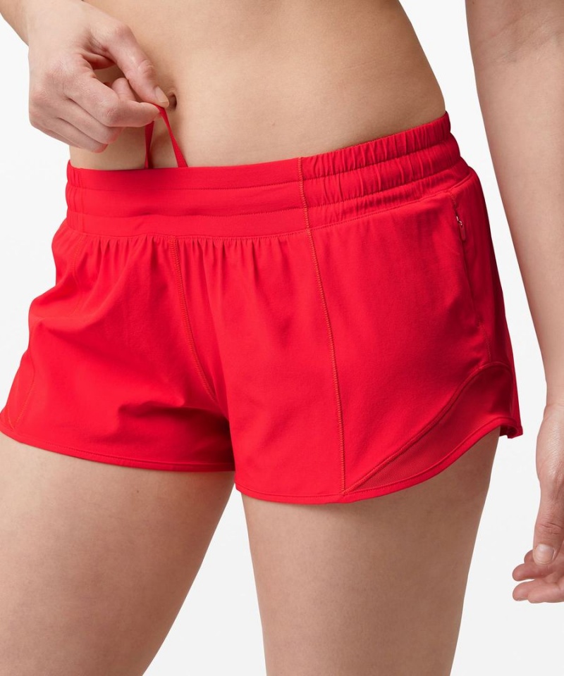 Short Lululemon Hotty Hot Low-Rise Forro 2.5