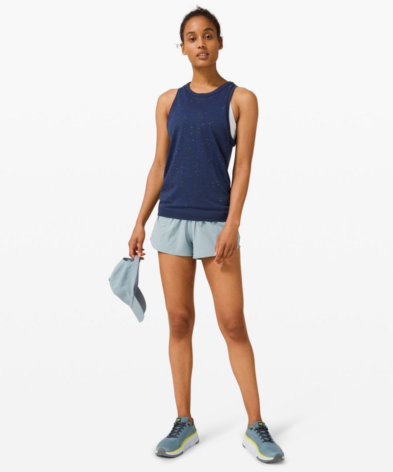 Short Lululemon Hotty Hot Low-Rise Forro 2.5
