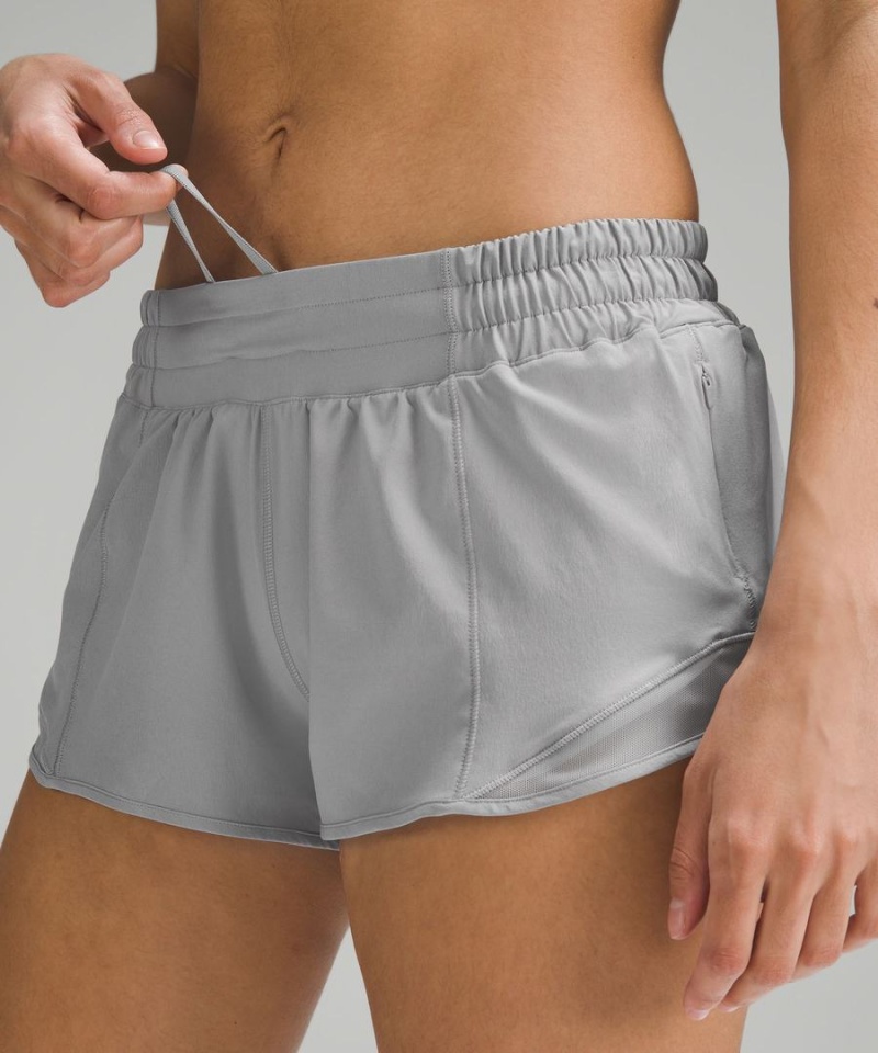 Short Lululemon Hotty Hot Low-Rise Forro 2.5
