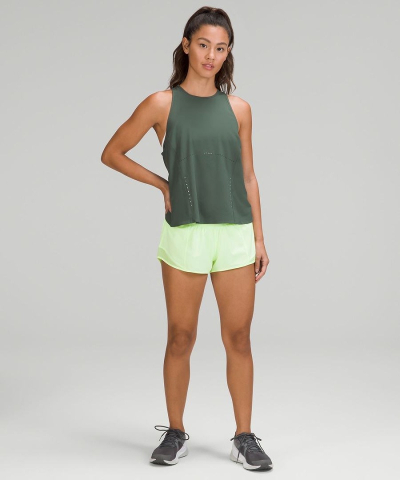 Short Lululemon Hotty Hot Low-Rise Forro 2.5