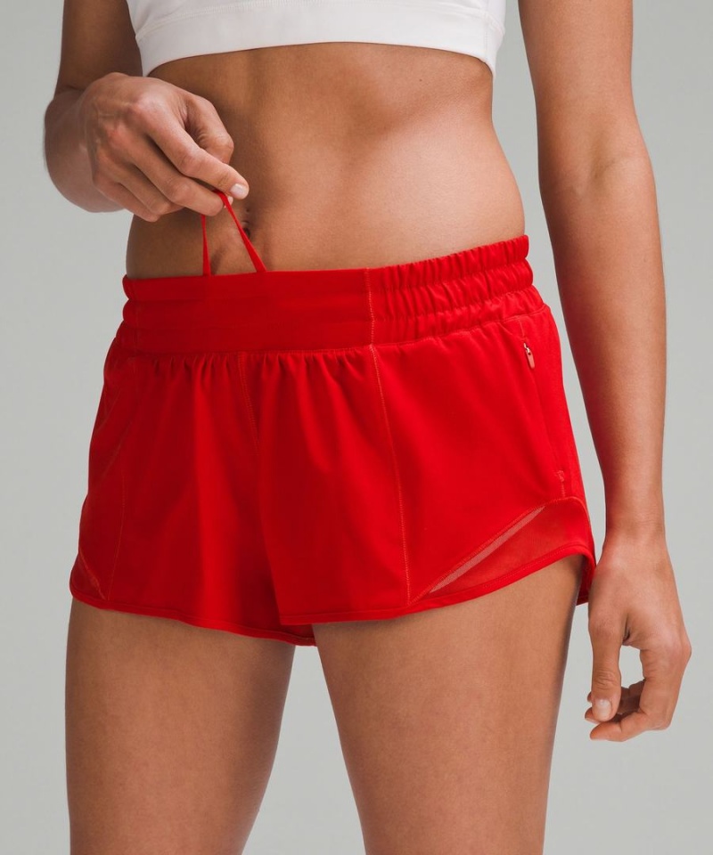 Short Lululemon Hotty Hot Low-Rise Forro 2.5