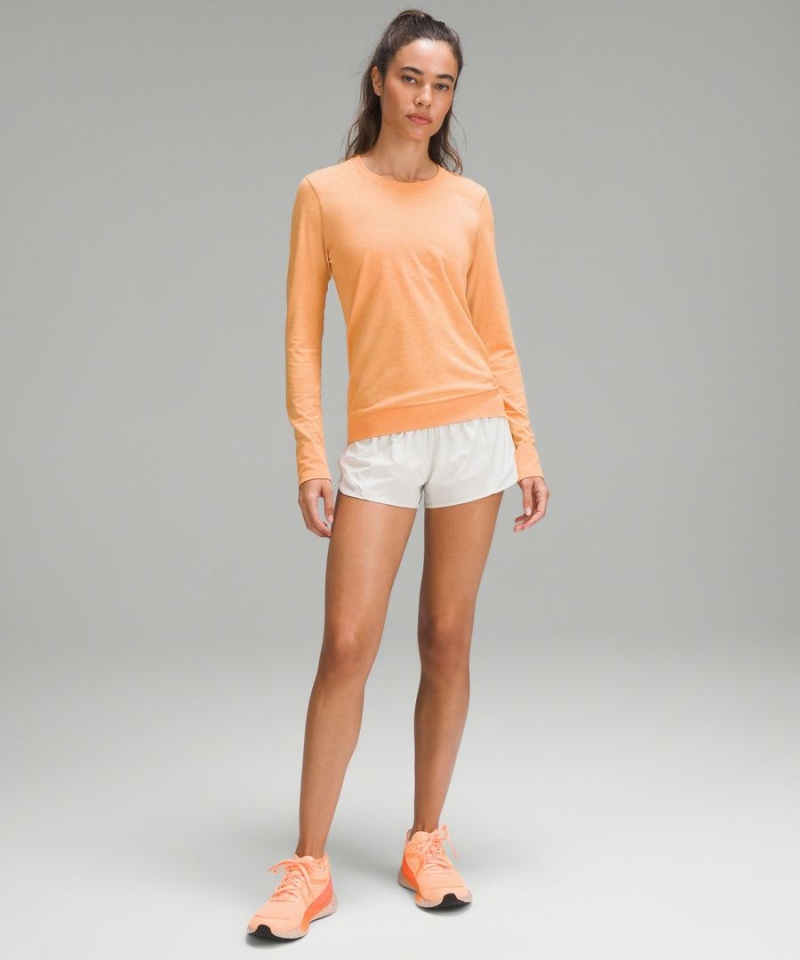 Short Lululemon Hotty Hot Low-Rise Forro 2.5