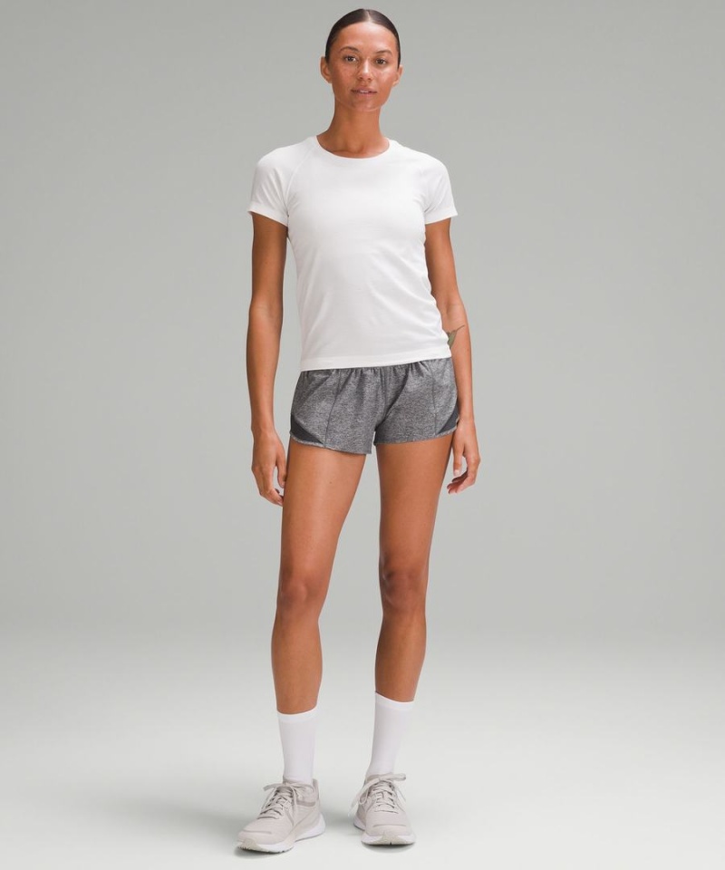 Short Lululemon Hotty Hot Low-Rise Forro 2.5