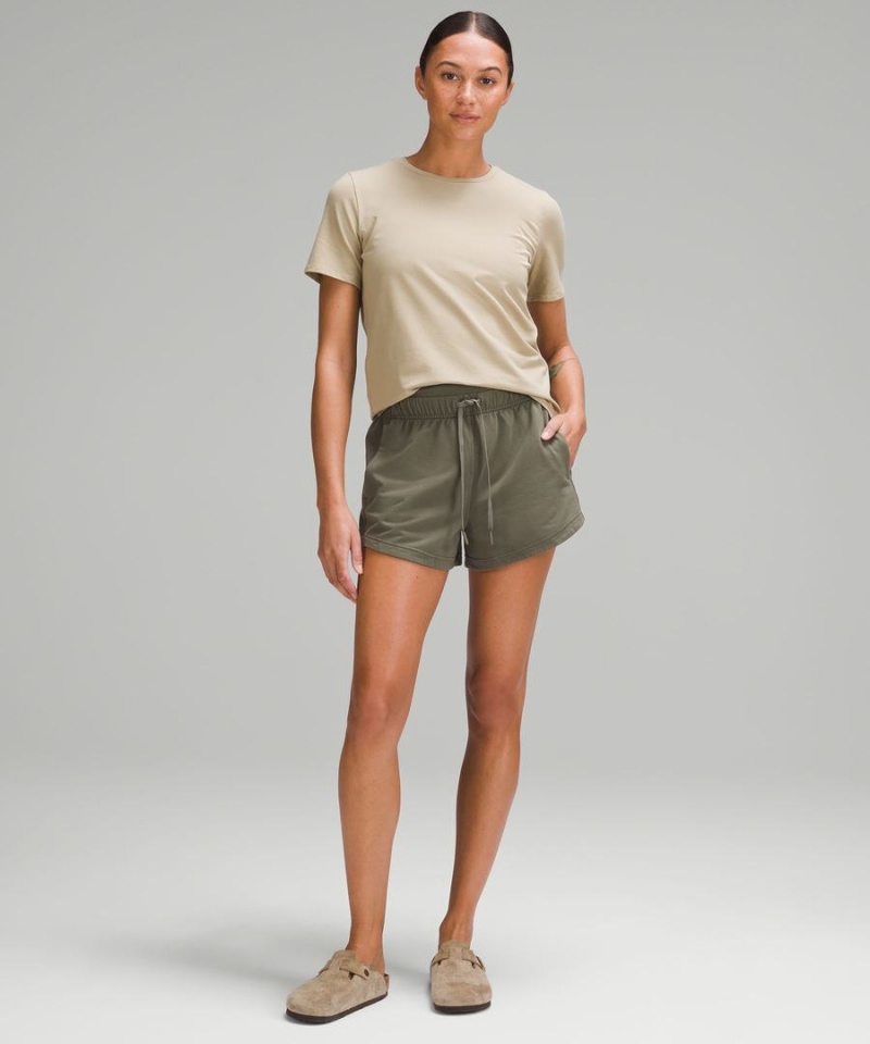 Short Lululemon Inner Glow High-Rise 3