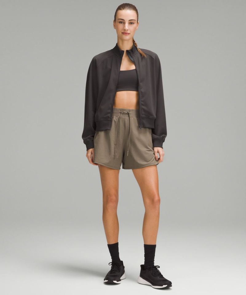Short Lululemon License to Train High-Rise 4