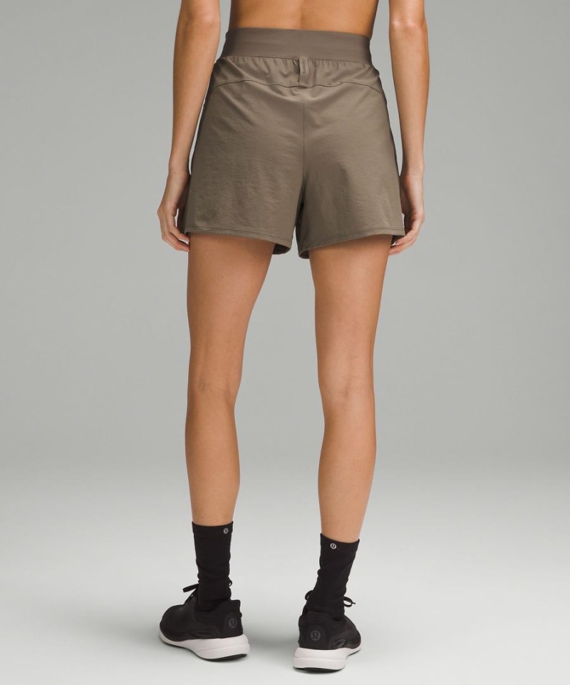 Short Lululemon License to Train High-Rise 4