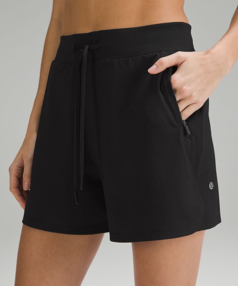 Short Lululemon License to Train High-Rise 4