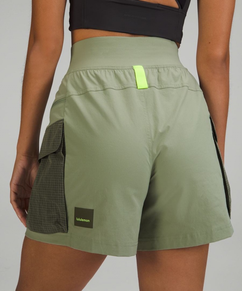 Short Lululemon Multi-Pocket Cargo High-Rise 5