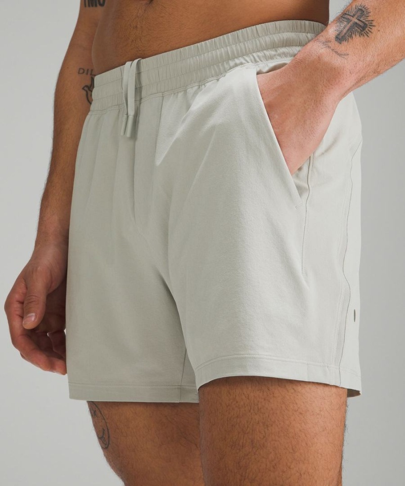 Short Lululemon Pace Breaker Linerless 5