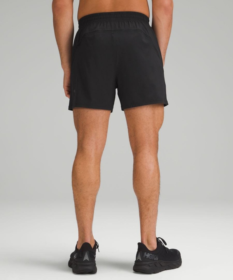 Short Lululemon Pace Breaker Linerless 5