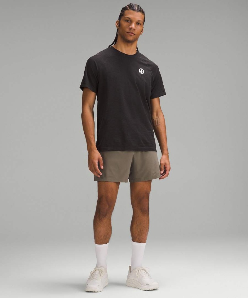 Short Lululemon Pace Breaker Linerless 5