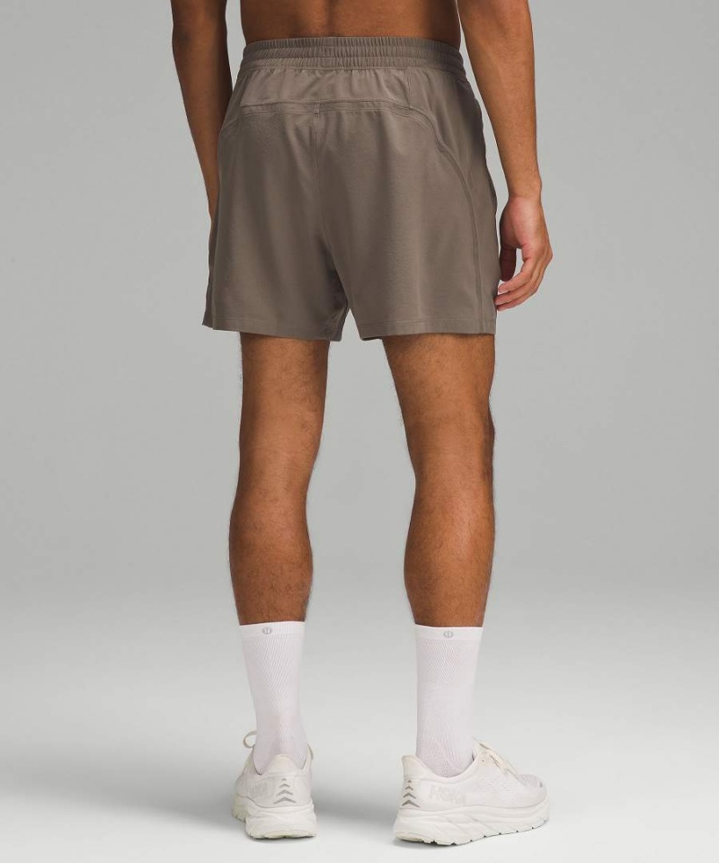 Short Lululemon Pace Breaker Linerless 5