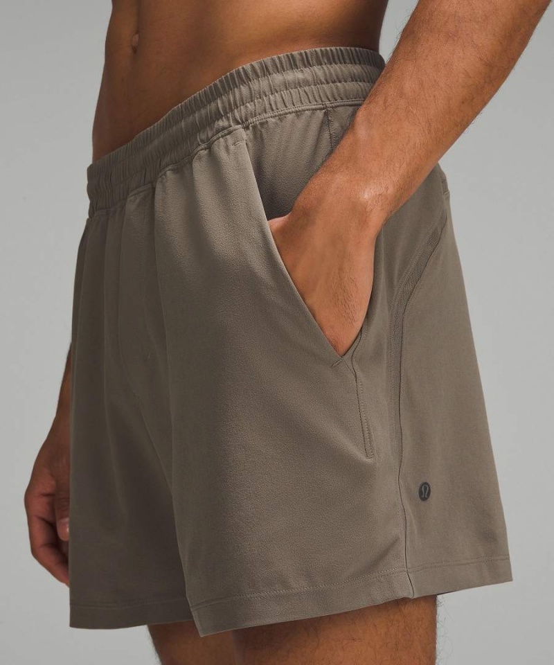 Short Lululemon Pace Breaker Linerless 5