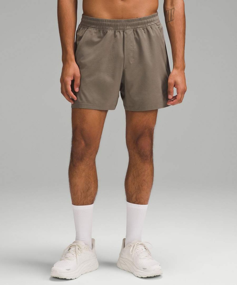 Short Lululemon Pace Breaker Linerless 5\