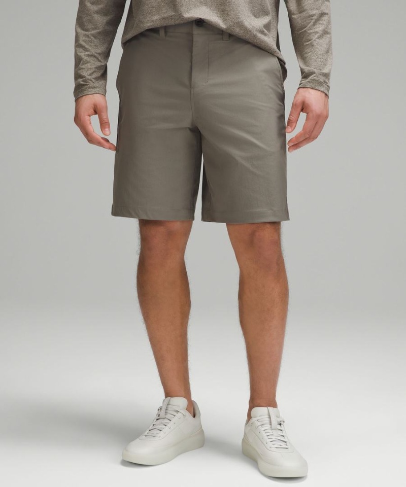 Short Lululemon Relaxed-Fit Smooth Twill 9\